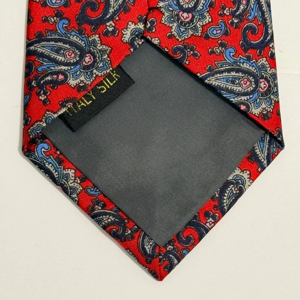 Italy Silk Paisley Necktie Red Blue Intricate Pattern 3.75 Inch Mens Tie